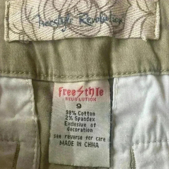 Freestyle Revolution size 9 khaki shorts exc con - Picture 3 of 5